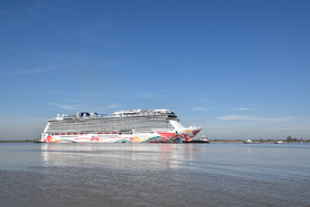 Kreuzfahrtschiffe Überführungen